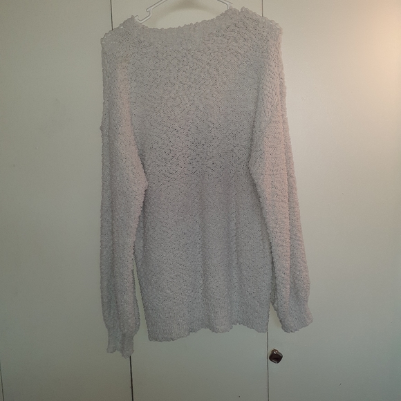 Color Block Sweater - Picture 3 of 5